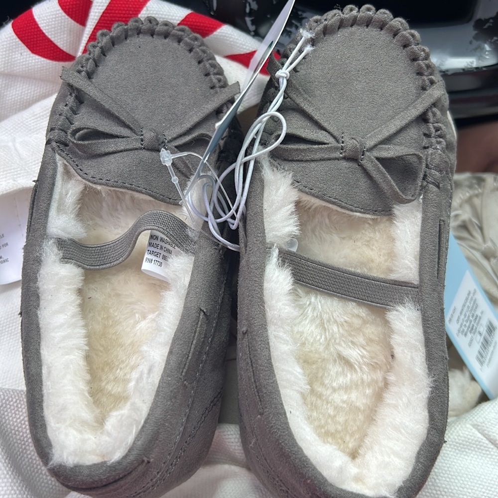 BNWT Gray Cat & Jack Size 9 Toddler Moccasins